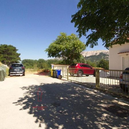 Rose 3 Apartment Baska  Bagian luar foto